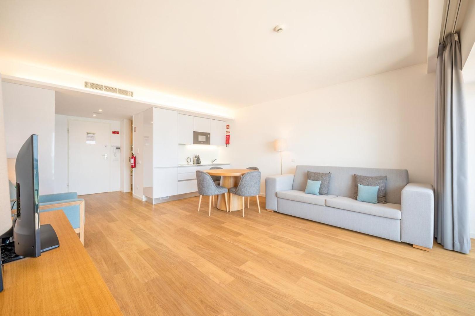 Guestready - Beachfront Naufrago'S Retreat 2 Sesimbra Bagian luar foto