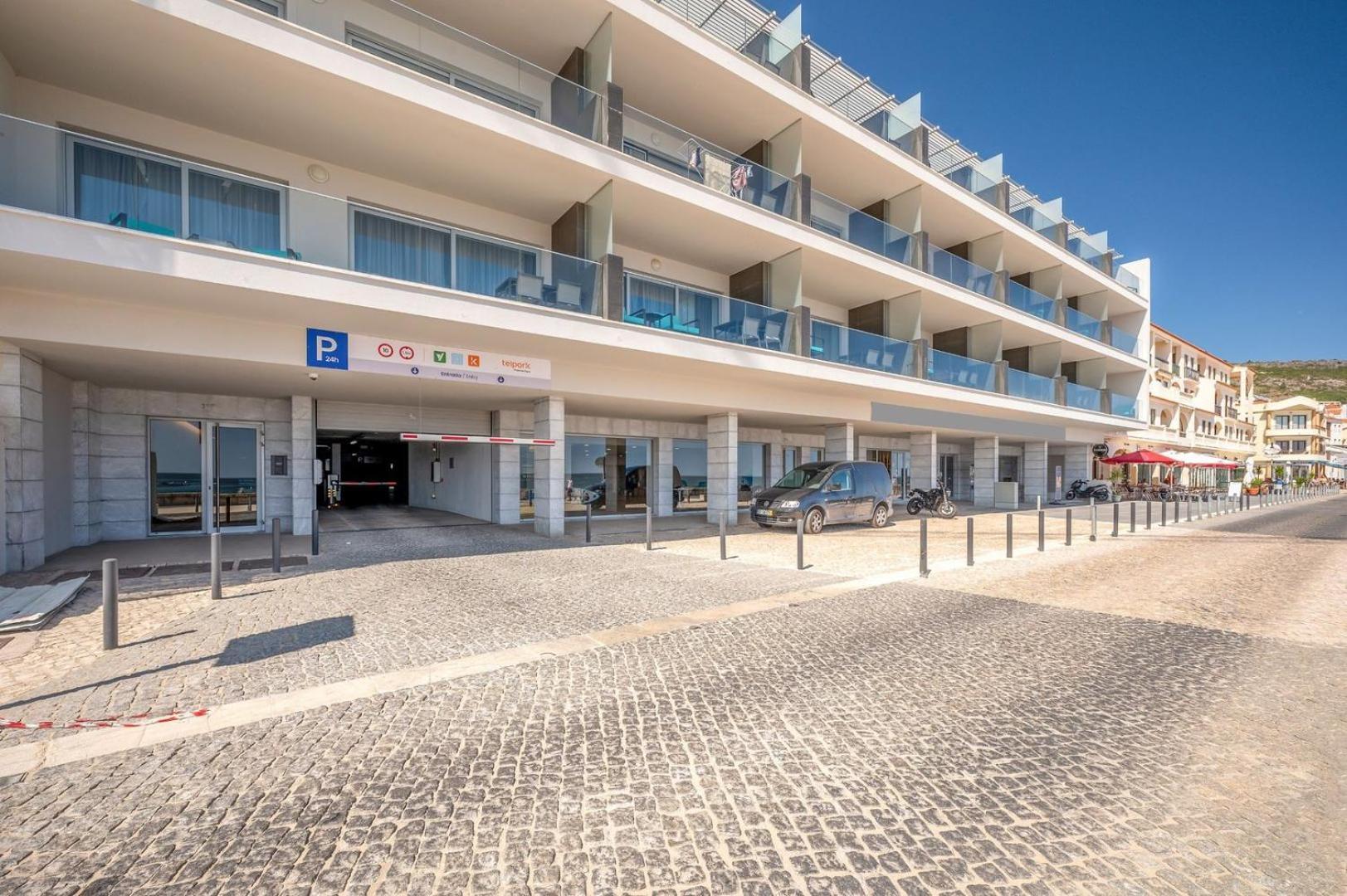 Guestready - Beachfront Naufrago'S Retreat 2 Sesimbra Bagian luar foto