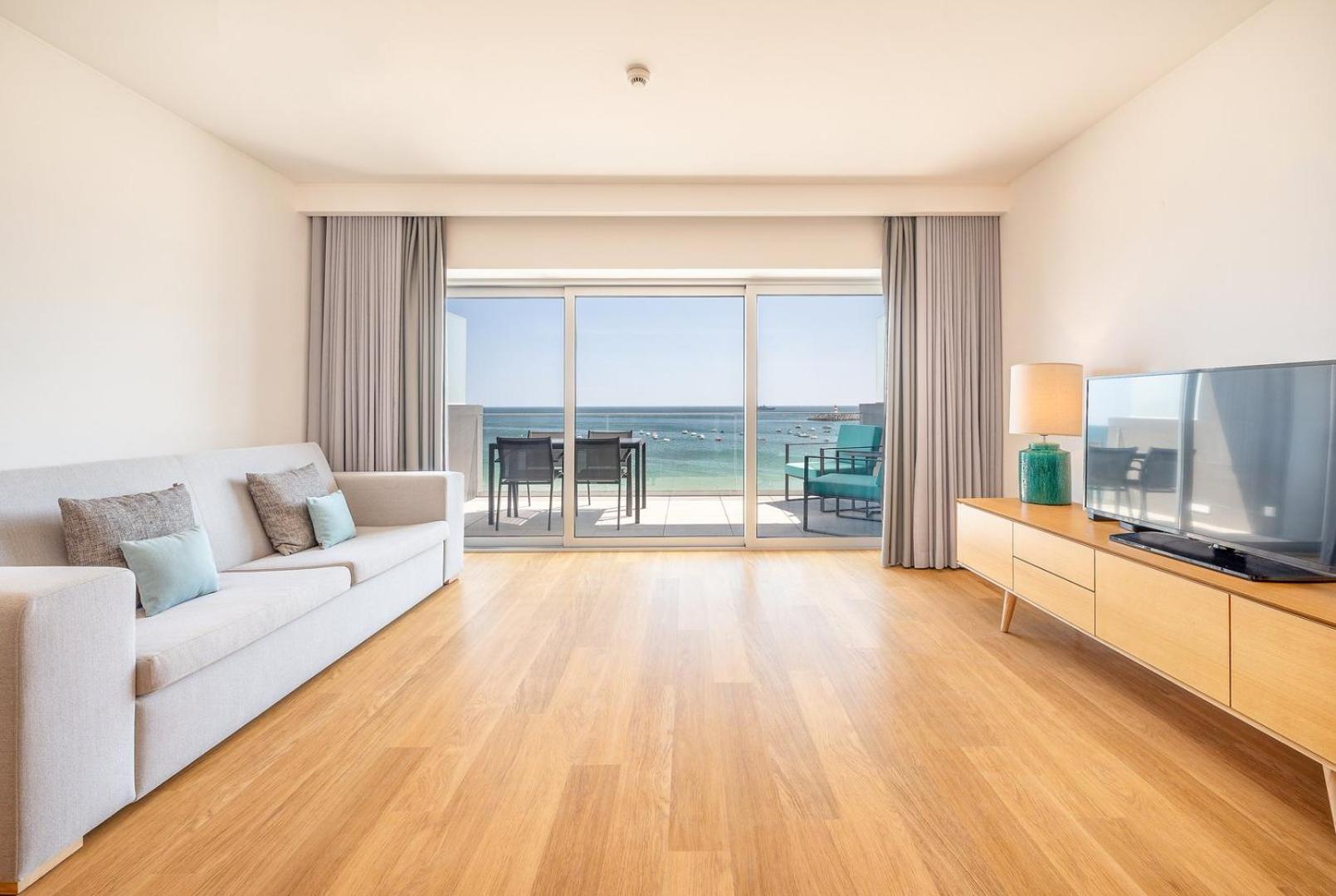 Guestready - Beachfront Naufrago'S Retreat 2 Sesimbra Bagian luar foto