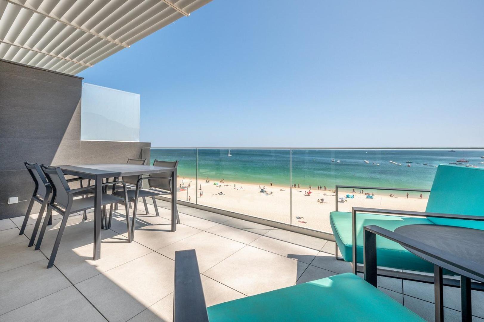 Guestready - Beachfront Naufrago'S Retreat 2 Sesimbra Bagian luar foto